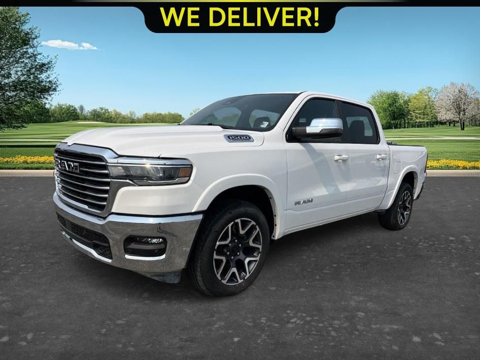 Bright White Clearcoat 2026 RAM 1500 Pickup Truck Four-Wheel Drive 8-Speed Automatic