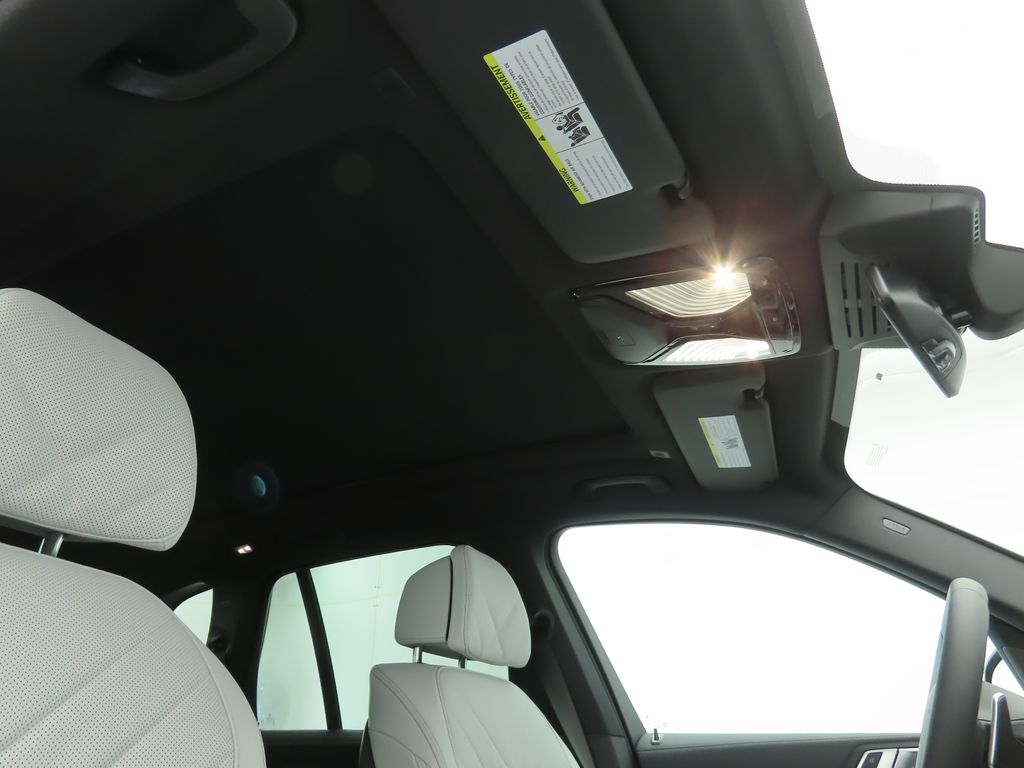 Thumbnail: 2026 BMW X5 - 18