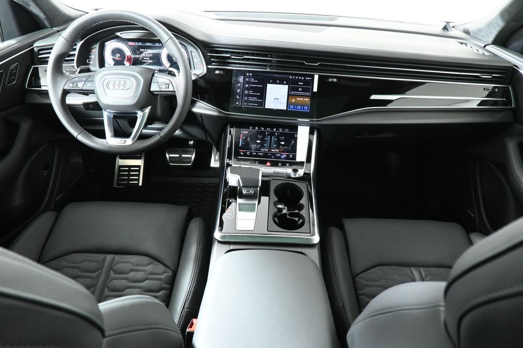 Thumbnail: 2026 Audi RS Q8 - 4