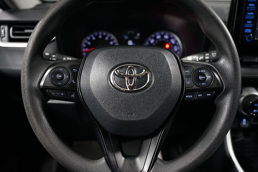 2019 Toyota RAV4 XLE 12