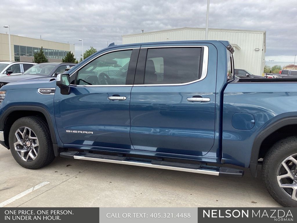 Used 2024 Blue GMC SLT image 9