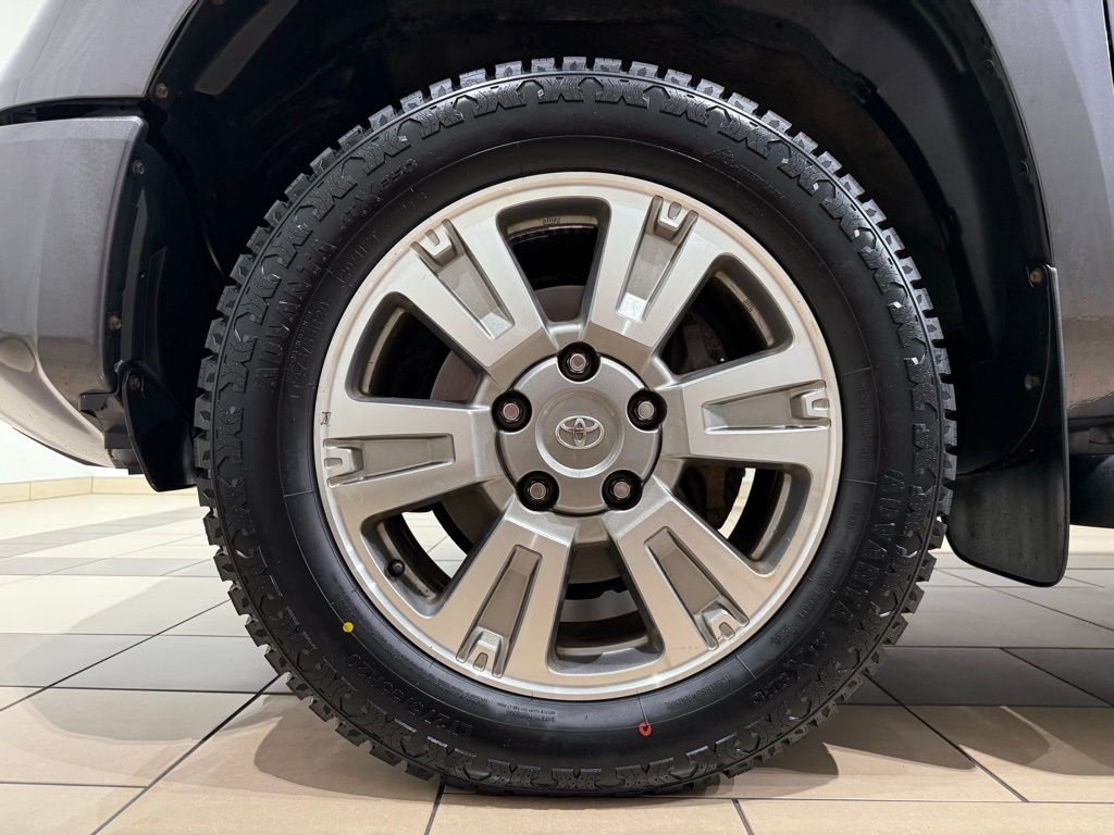 Thumbnail: 2016 Toyota Tundra - 9