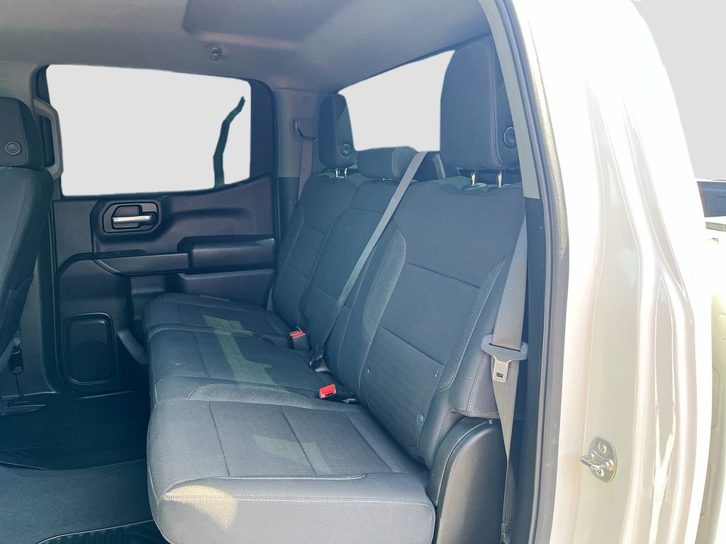 Used 2025 White Chevrolet Custom image 22