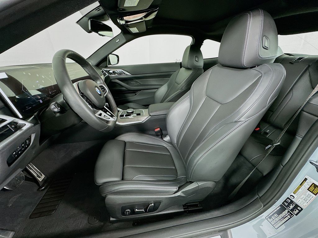 Thumbnail: 2025 BMW 4 Series - 21