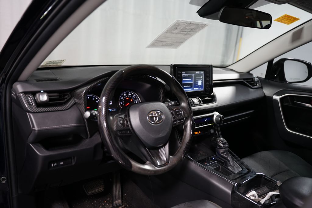 2021 Toyota RAV4 XLE 7