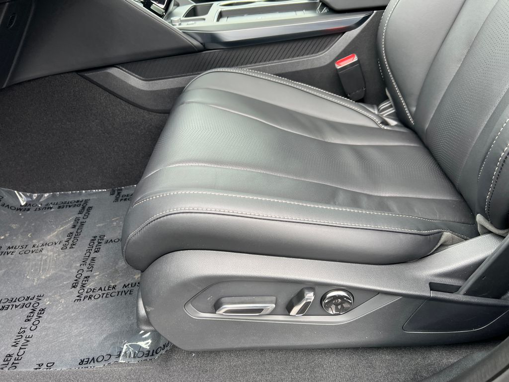 Thumbnail: 2025 Acura MDX - 14