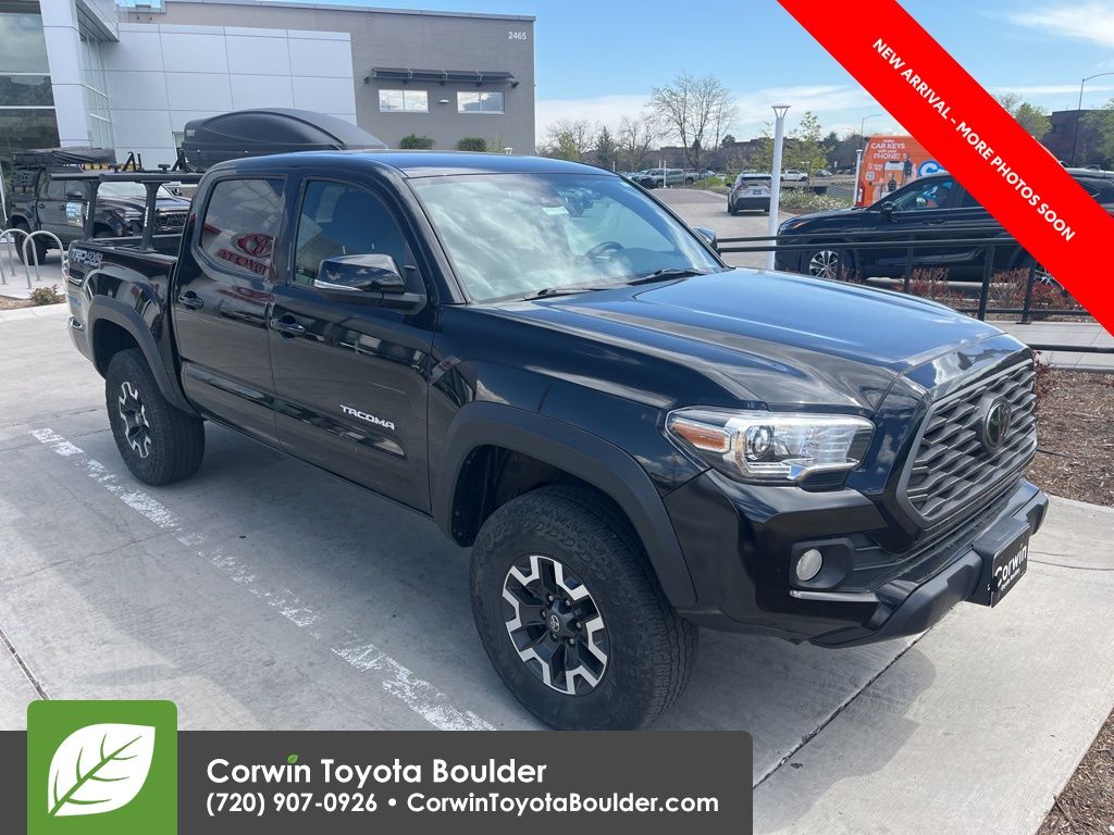Midnight Black Metallic 2022 Toyota Tacoma TRD Off Road Double Cab 4WD Pickup Truck Four-Wheel Drive 6-Speed Automatic