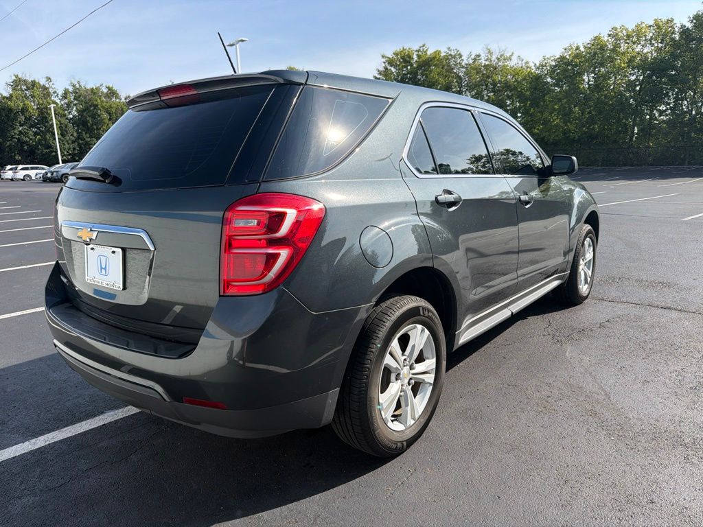 Thumbnail: 2017 Chevrolet Equinox - 5
