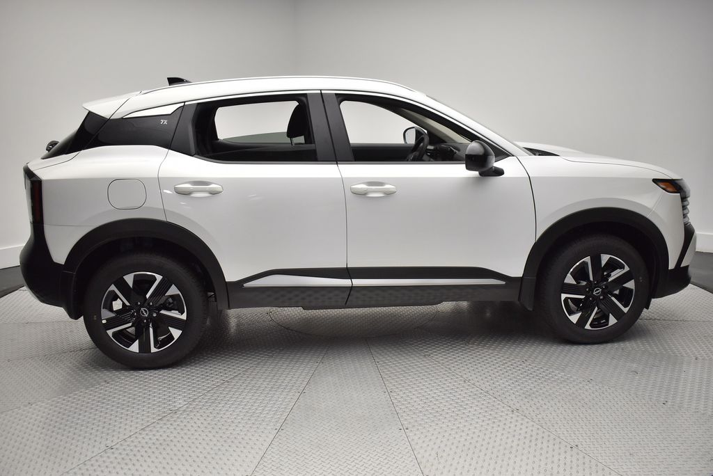 Thumbnail: 2026 Nissan Kicks - 4