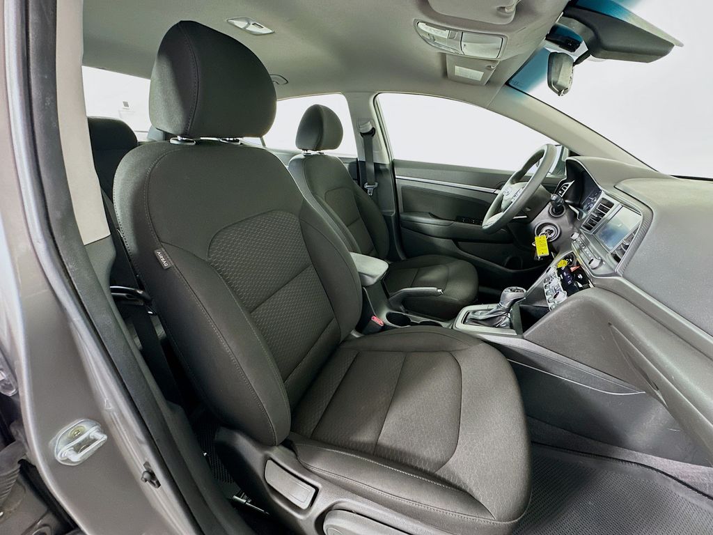 Thumbnail: 2020 Hyundai Elantra - 26