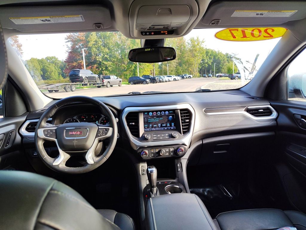 2017 GMC Acadia SLT-2 9