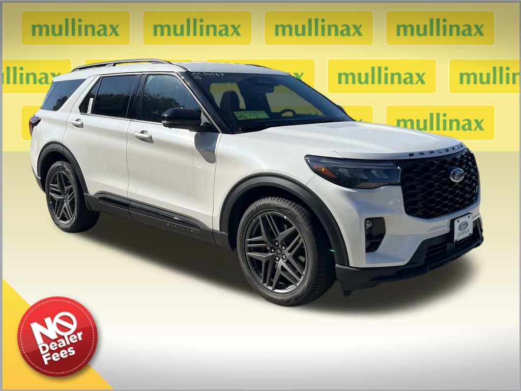 2025 Ford Explorer ST's photo