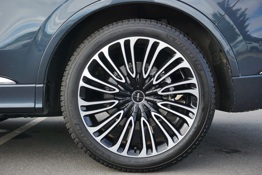 Thumbnail: 2021 Lincoln Aviator - 21