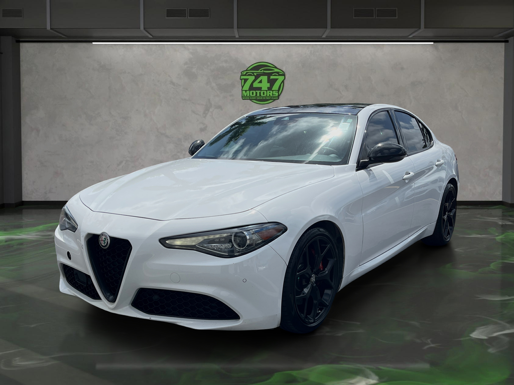 Alfa White 2020 Alfa Romeo Giulia Ti RWD Sedan Rear-Wheel Drive 8-Speed Automatic