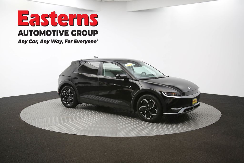 Used 2023 Black Hyundai SEL image 47
