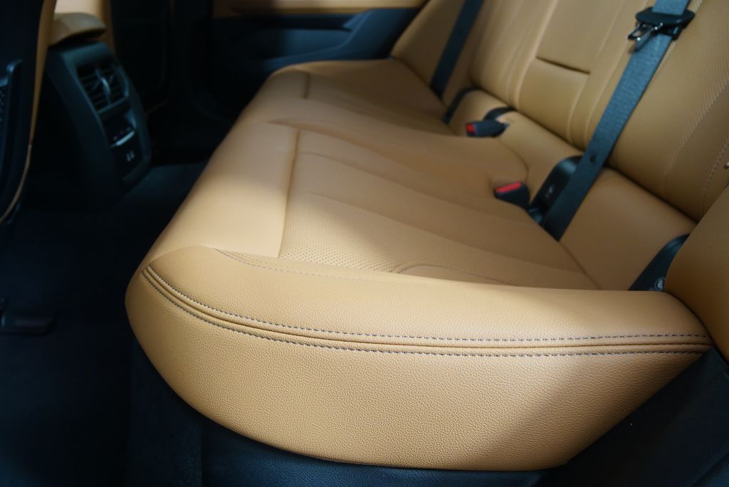 2024 BMW i4 eDrive35 15