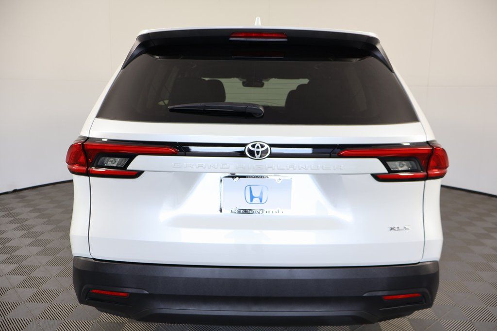 Thumbnail: 2024 Toyota Grand Highlander - 5