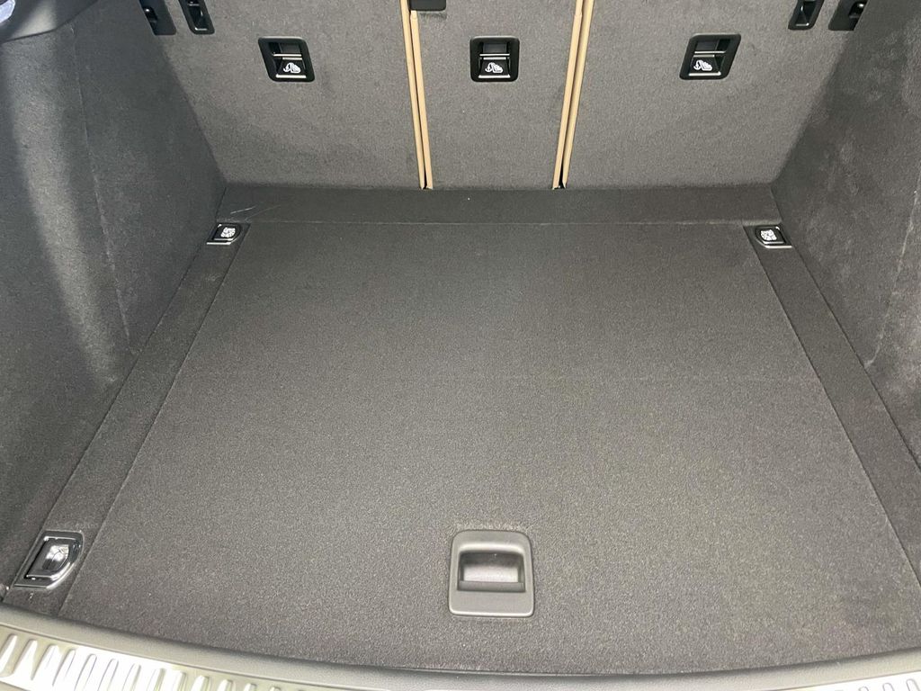 2026 Porsche Macan  Black at Audi Porsche Sewickley