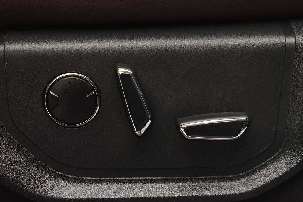 Thumbnail: 2023 Ford Expedition - 28