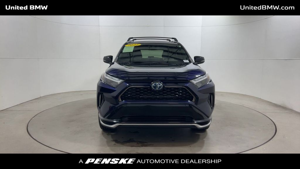 Thumbnail: 2022 Toyota RAV4 - 3