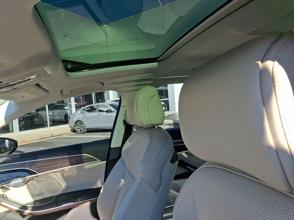 Thumbnail: 2022 Audi A8 - 14