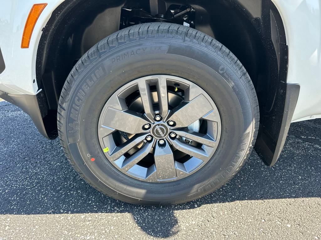 2025 Nissan Frontier SV photo