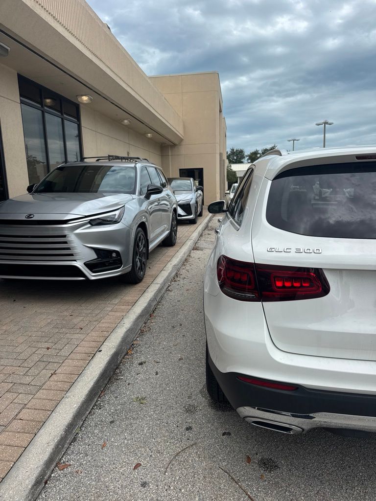 Used 2020  Mercedes-Benz GLC 300 image 14