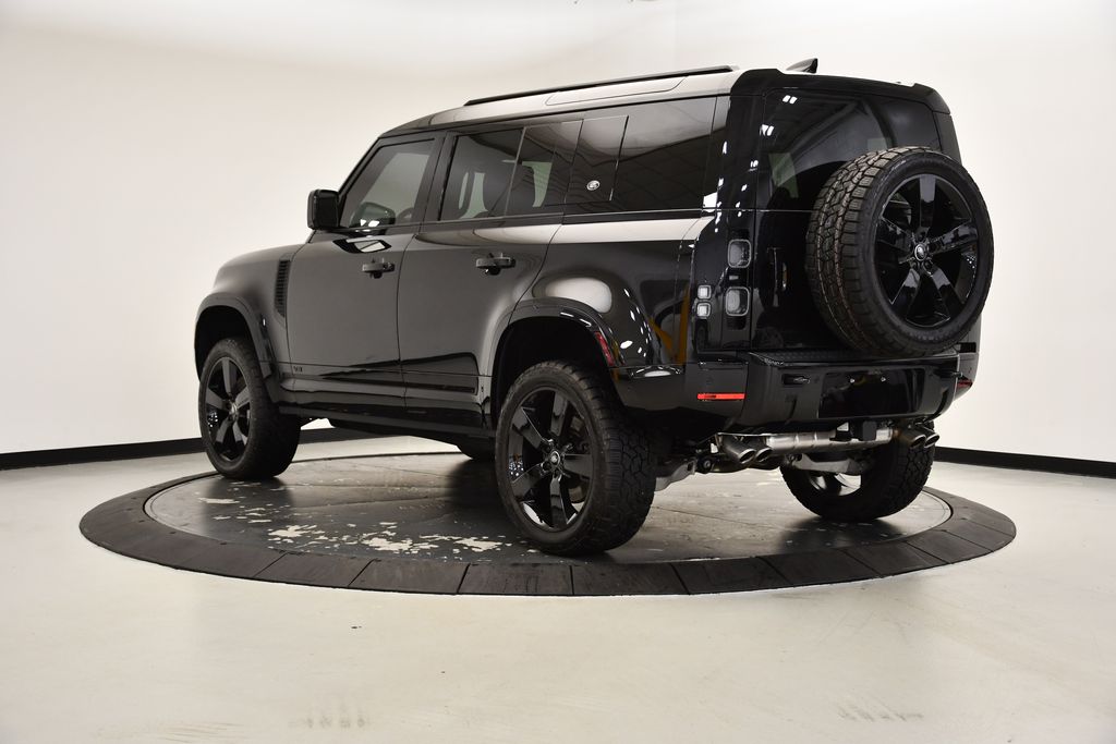 2024 Land Rover Defender 110 3