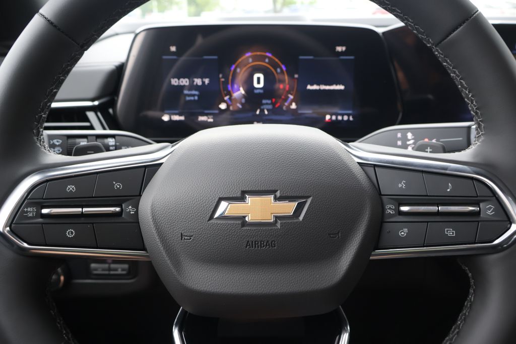 Thumbnail: 2026 Chevrolet Suburban - 24
