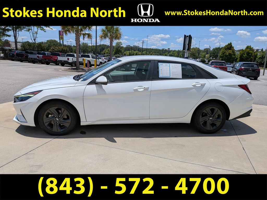 2021 Hyundai Elantra SEL - 9