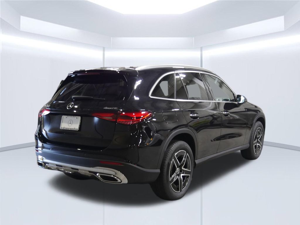 Thumbnail: 2026 Mercedes-Benz GLC - 5