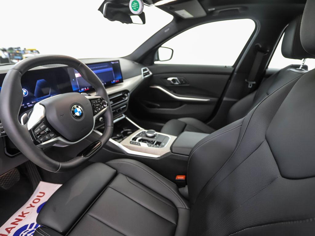 Thumbnail: 2025 BMW 3 Series - 10