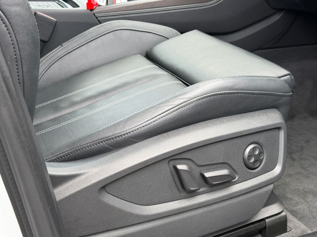 Thumbnail: 2021 Audi Q5 - 9