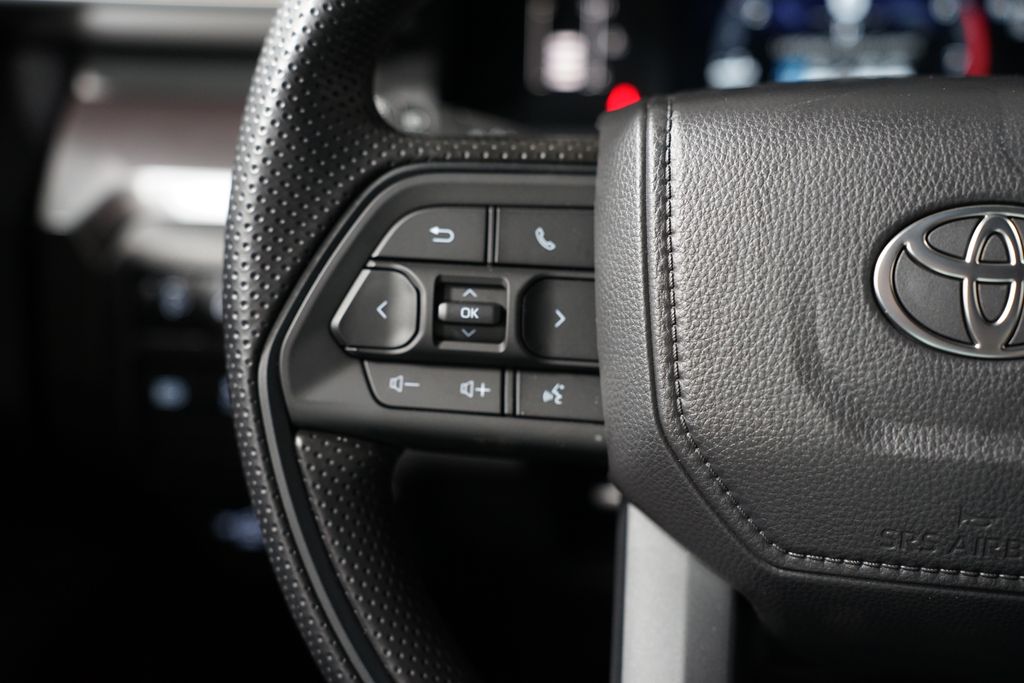 2025 Toyota Tacoma SR5 15