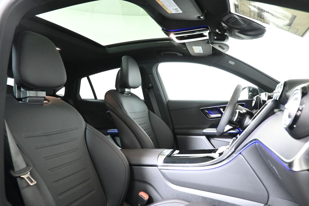 2025 Mercedes-Benz GLC 300 19