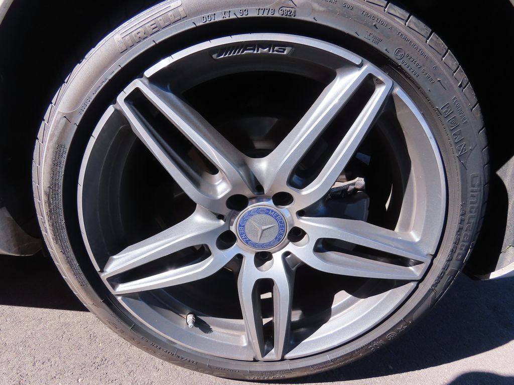 Thumbnail: 2017 Mercedes-Benz E-Class - 16