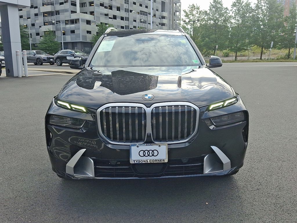 Thumbnail: 2023 BMW X7 - 2