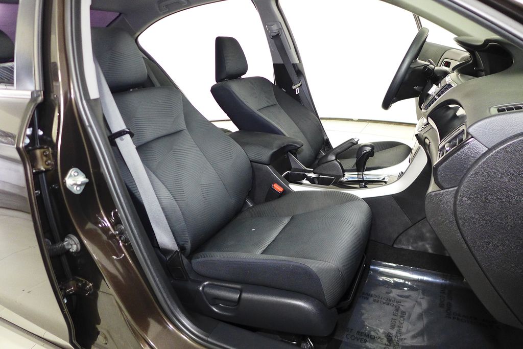 Thumbnail: 2016 Honda Accord - 18