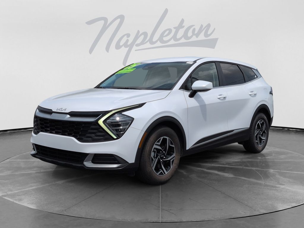 Glacial White Pearl 2025 Kia Sportage SUV / Crossover Front-Wheel Drive 8-Speed Automatic