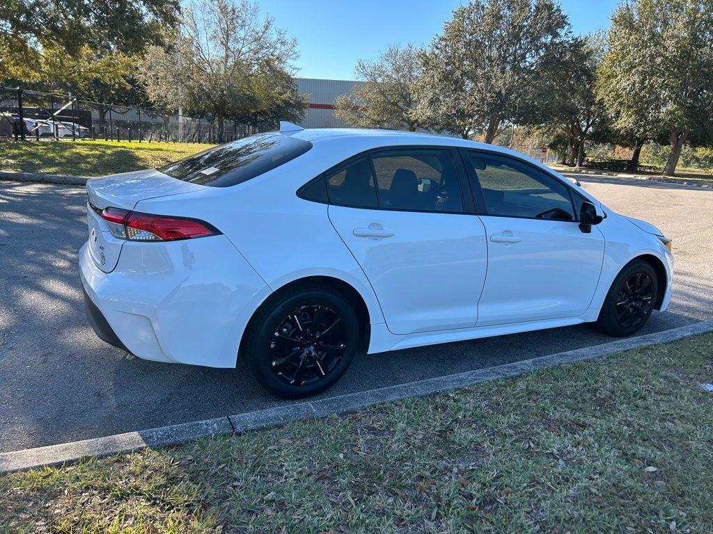 Thumbnail: 2023 Toyota Corolla - 5