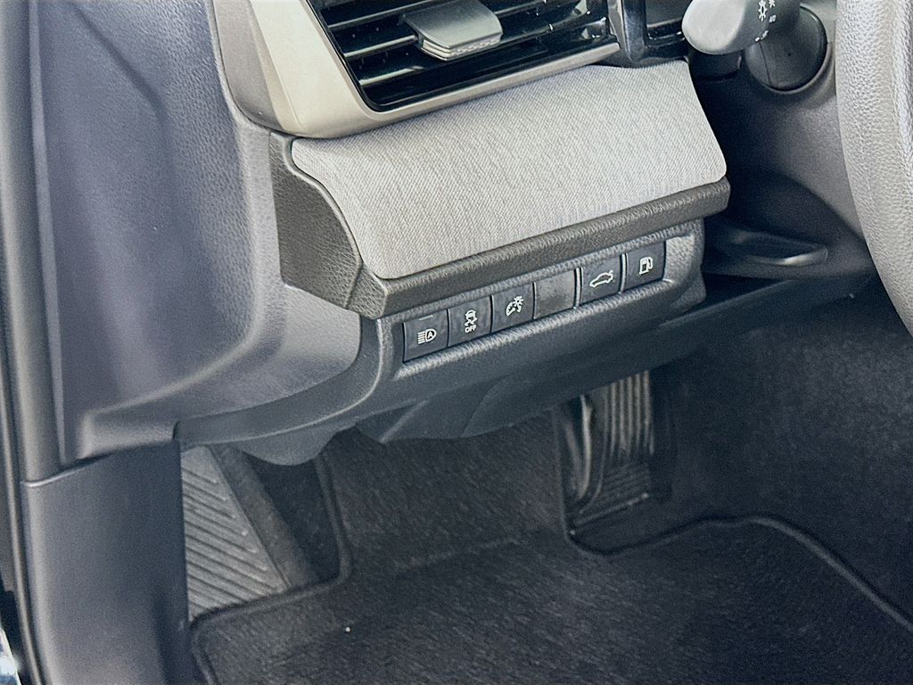 Thumbnail: 2026 Toyota Camry - 10