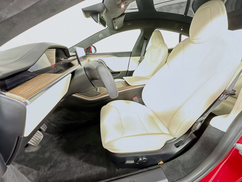 Thumbnail: 2022 Tesla Model S - 21