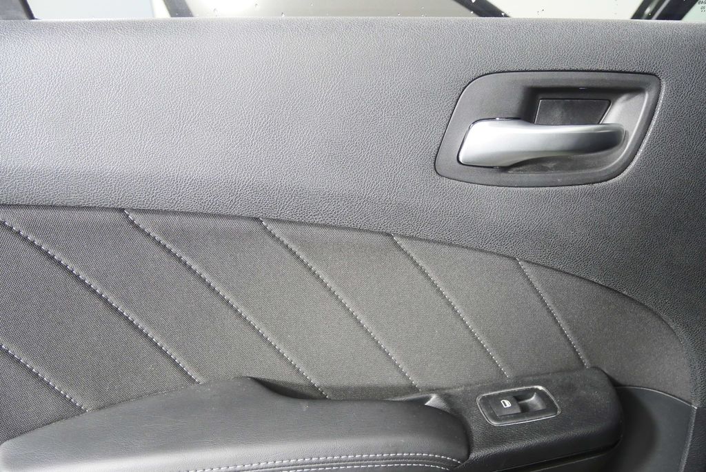 Thumbnail: 2020 Dodge Charger - 13