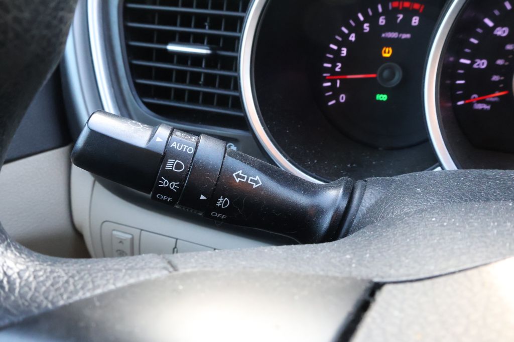 Thumbnail: 2015 Kia Optima - 20