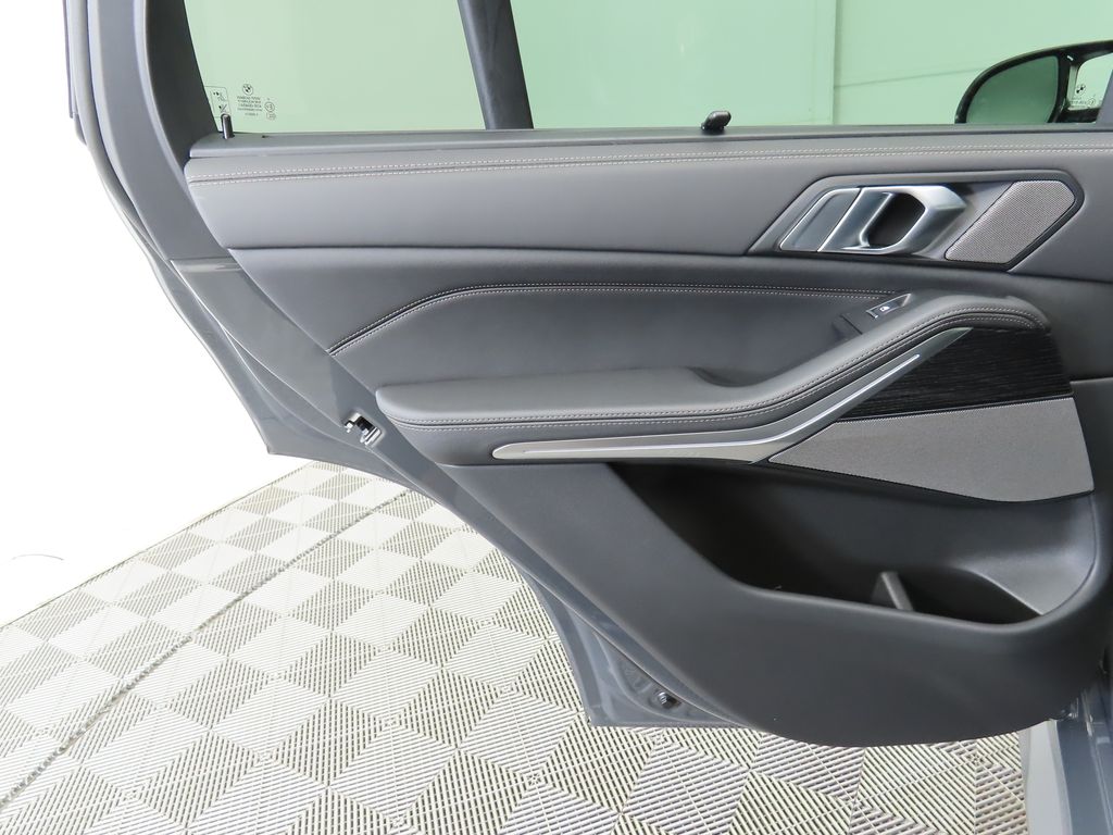 Thumbnail: 2026 BMW X5 - 26