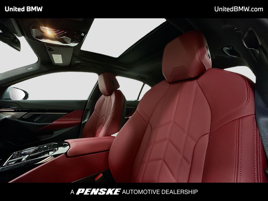 Thumbnail: 2026 BMW 5 Series - 5