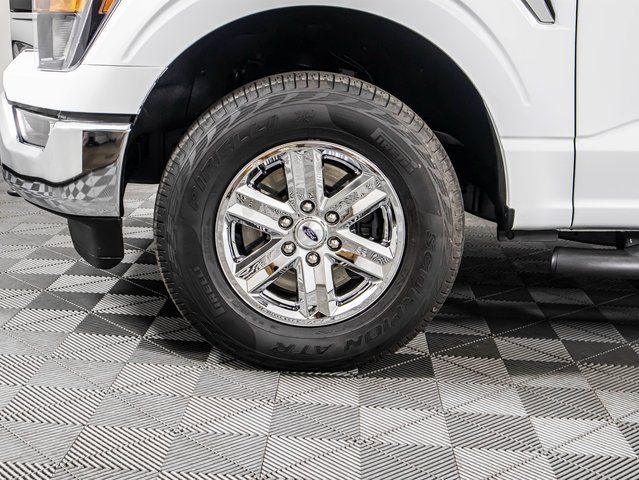 Used 2023 White Ford XLT image 11