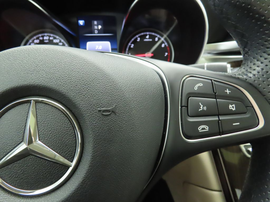 Thumbnail: 2019 Mercedes-Benz GLC - 12