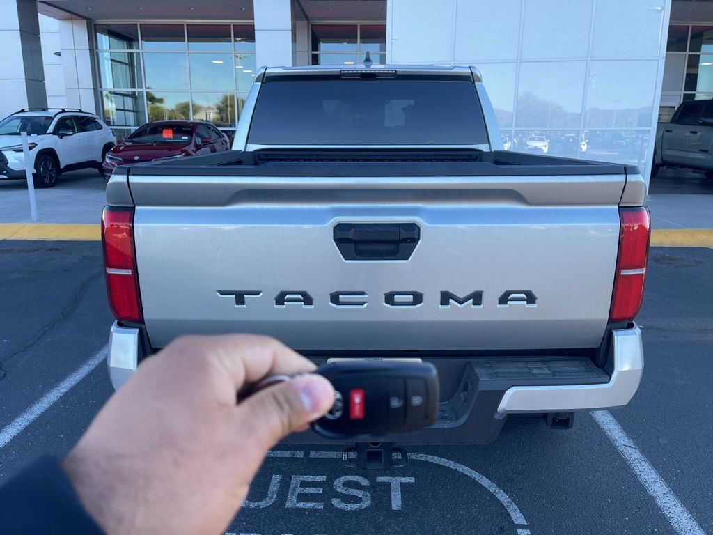 Thumbnail: 2025 Toyota Tacoma - 4