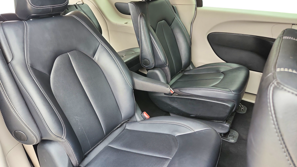 2024 Chrysler Pacifica Hybrid